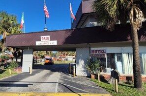 Entrada al alojamiento