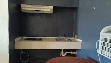 Frigobar, microondas