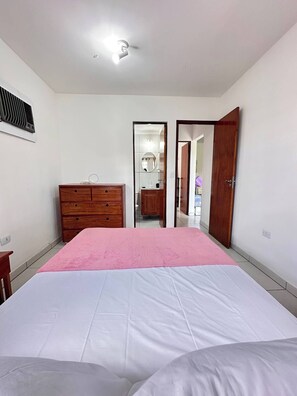 3 soveværelser, strygejern/strygebræt, Wi-Fi