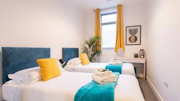 2 bedrooms, iron/ironing board, free WiFi, bed sheets