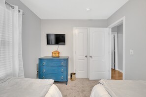 6 室のベッドルーム、アイロン / アイロン台、WiFi、ベッドシーツ