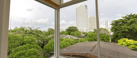 Pemandangan bandar dari hartanah
