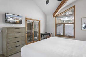 3 chambres, fer et planche à repasser, Wi-Fi, draps fournis