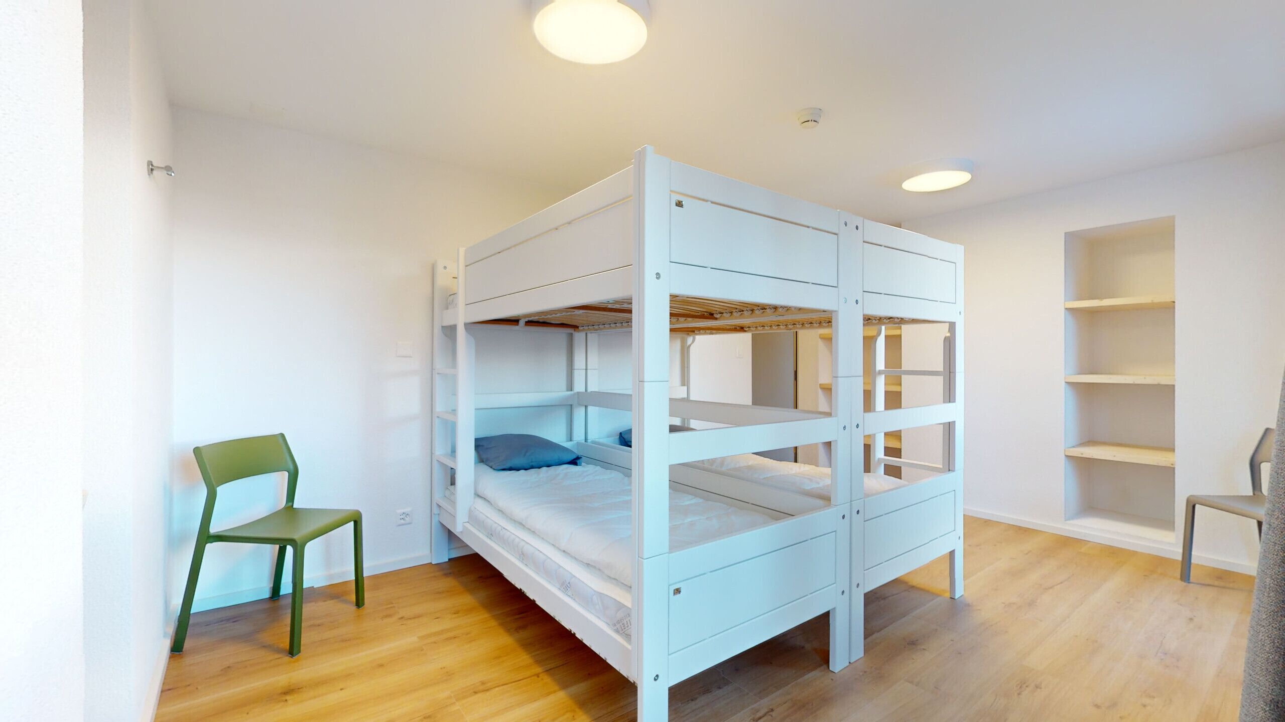 23 Schlafzimmer