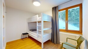 5 bedrooms