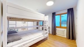 5 bedrooms