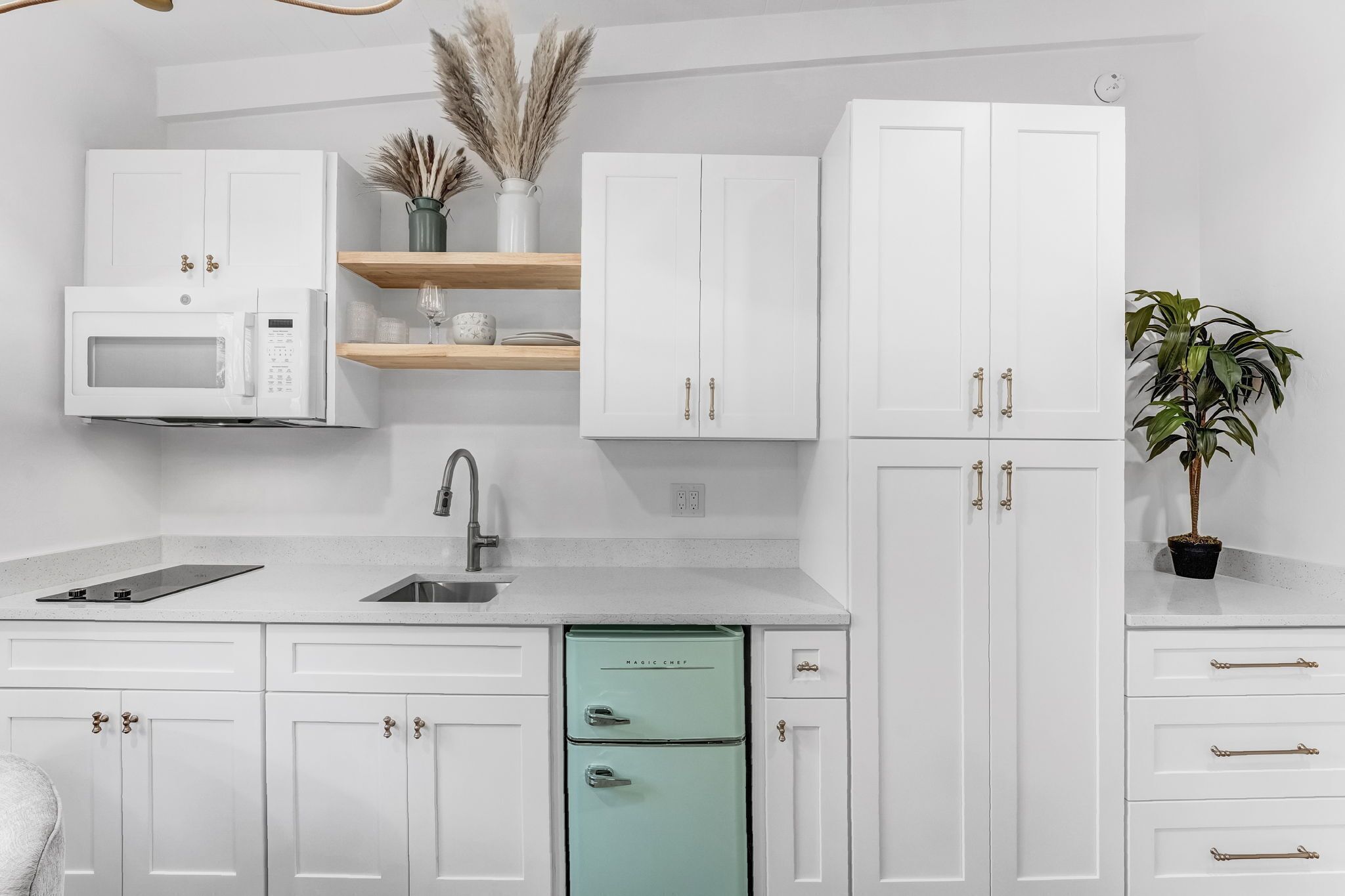 独特开间 | 私人厨房 | 迷你冰箱、微波炉、炉灶、烤面包机