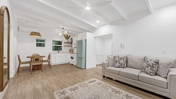 Habitación individual Elite | Cocina privada | Frigorífico pequeño, microondas, placa de cocina y tostadora