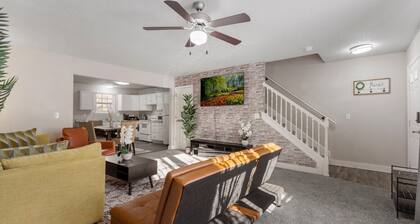 Modern and Comfy 3BR 2Bath Townhome, near Greenville Downtown