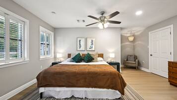 2 bedrooms, iron/ironing board, free WiFi, bed sheets