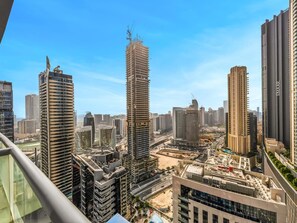 Property grounds - Luxury 1BR with Burj Khalifa View in Downtown Dubai (Dubai)