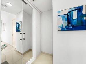 Interior - Luxury 1BR with Burj Khalifa View in Downtown Dubai (Dubai)