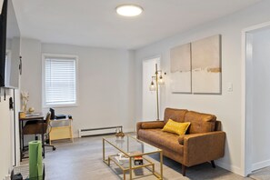 Een smart-tv en een muziekbibliotheek