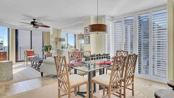 Nhà (3 Bedrooms) | Nội thất