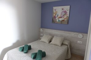 6 bedrooms, iron/ironing board