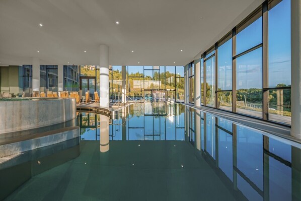 Indoor pool, pool loungers