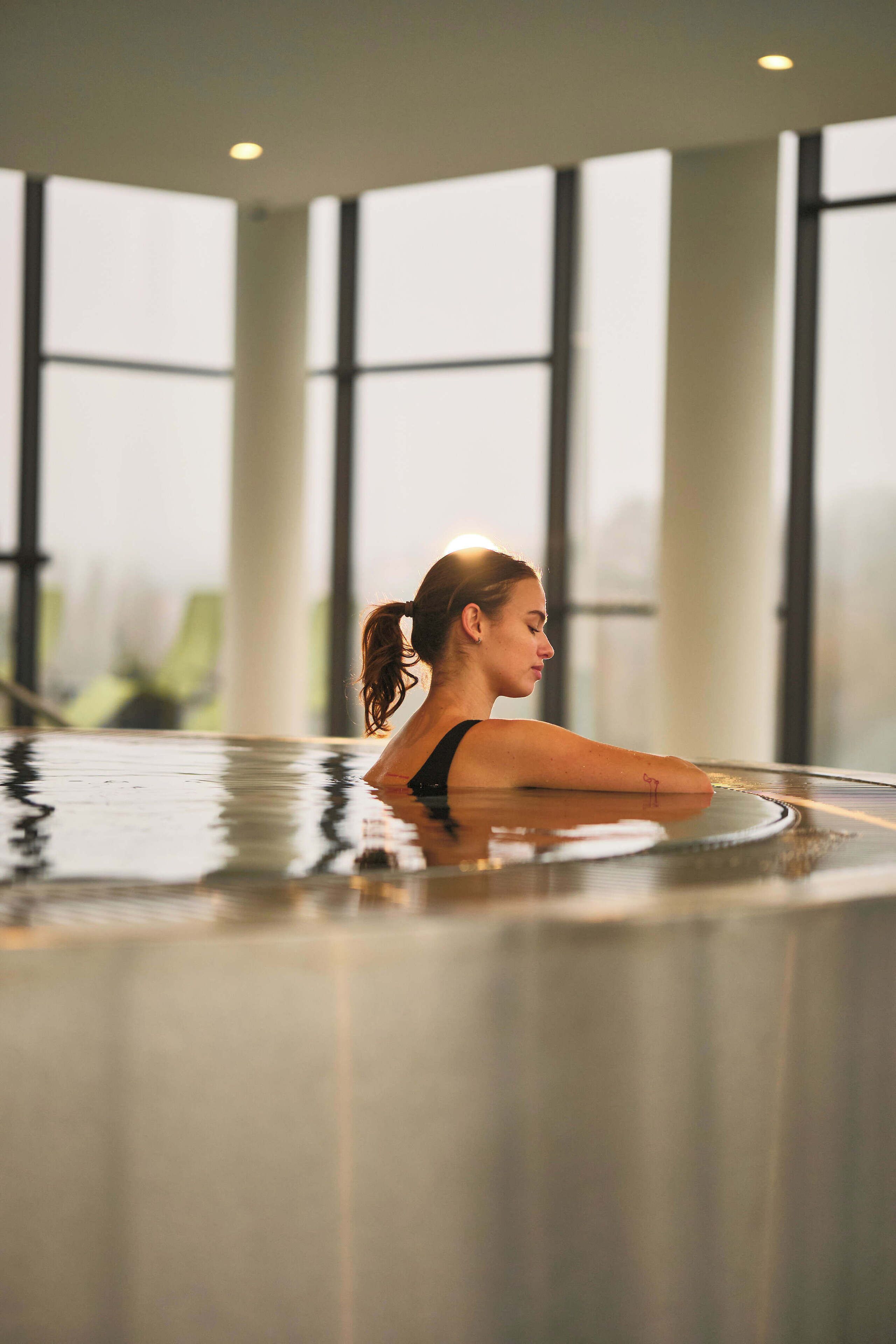 Indoor pool, pool loungers