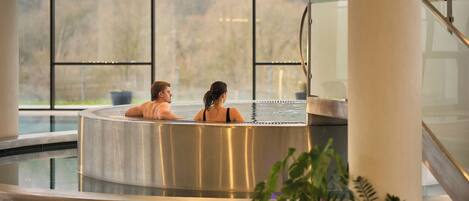 Indoor pool, pool loungers