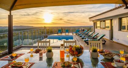 Villa in Alte Near sea Beach