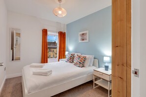 2 habitaciones, tabla de planchar con plancha y wifi gratis 