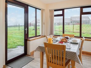 Dining - 2 bedroom accommodation in near Gatehouse of Fleet (near Gatehouse of Fleet)