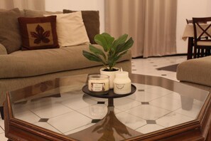 Living area - Charming Spanish Home in the Heart of Brownsville (Brownsville)