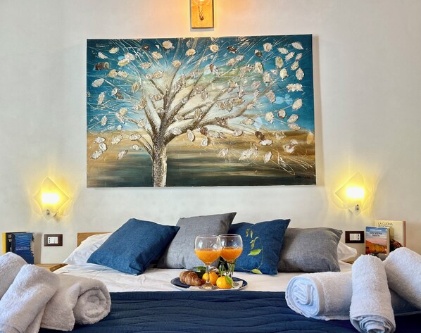 5 bedrooms, WiFi, bed sheets