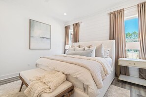 5 عدّة غرف نوم وواي فاي مجانًا وملاءات أسرّة