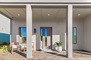 تفاصيل الفندق من الخارج