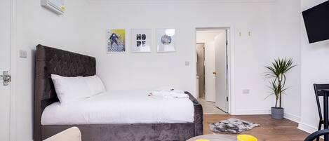 1 Schlafzimmer, Bügeleisen/Bügelbrett, Internetzugang, Bettwäsche