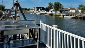 Property grounds - Charmingly decorated , beautiful lagoon front beach house in Little Egg Harbor (Little Egg Harbor Township)
