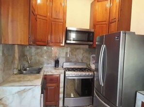 Private kitchen - A Rooftop View, Comfort & Event-Ready Spaces - #03 (Negril)