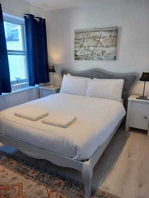 Economy Double Room, 1 Double Bed | Iron/ironing board, free WiFi - Number Four  (Brighton)