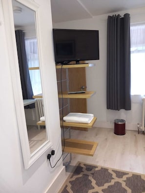 ห้องเบสิกซิงเกิล | 1 ห้องนอน, เตารีด/โต๊ะรีดผ้า, Wi-Fi ฟรี