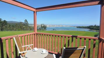 Cabin, 2 Bedrooms, Hot Tub, Sea Facing | Beach/ocean view