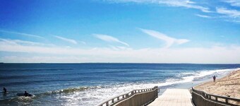 3-bedroom & 2-bath house near Beach with 2 car parking