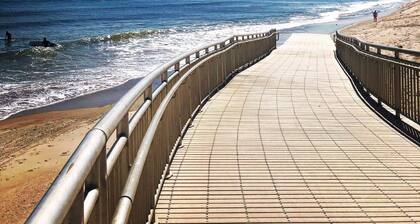 3-bedroom & 2-bath house near Beach with 2 car parking