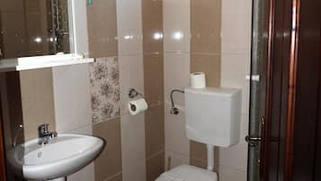 Shower, towels, soap, shampoo