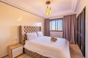 2 slaapkamers, een strijkplank/strijkijzer, wifi, beddengoed