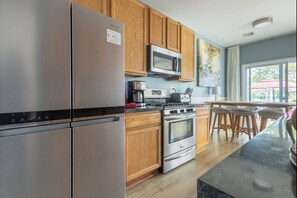 Micro-ondas, fogão, cooktop, lava-louças