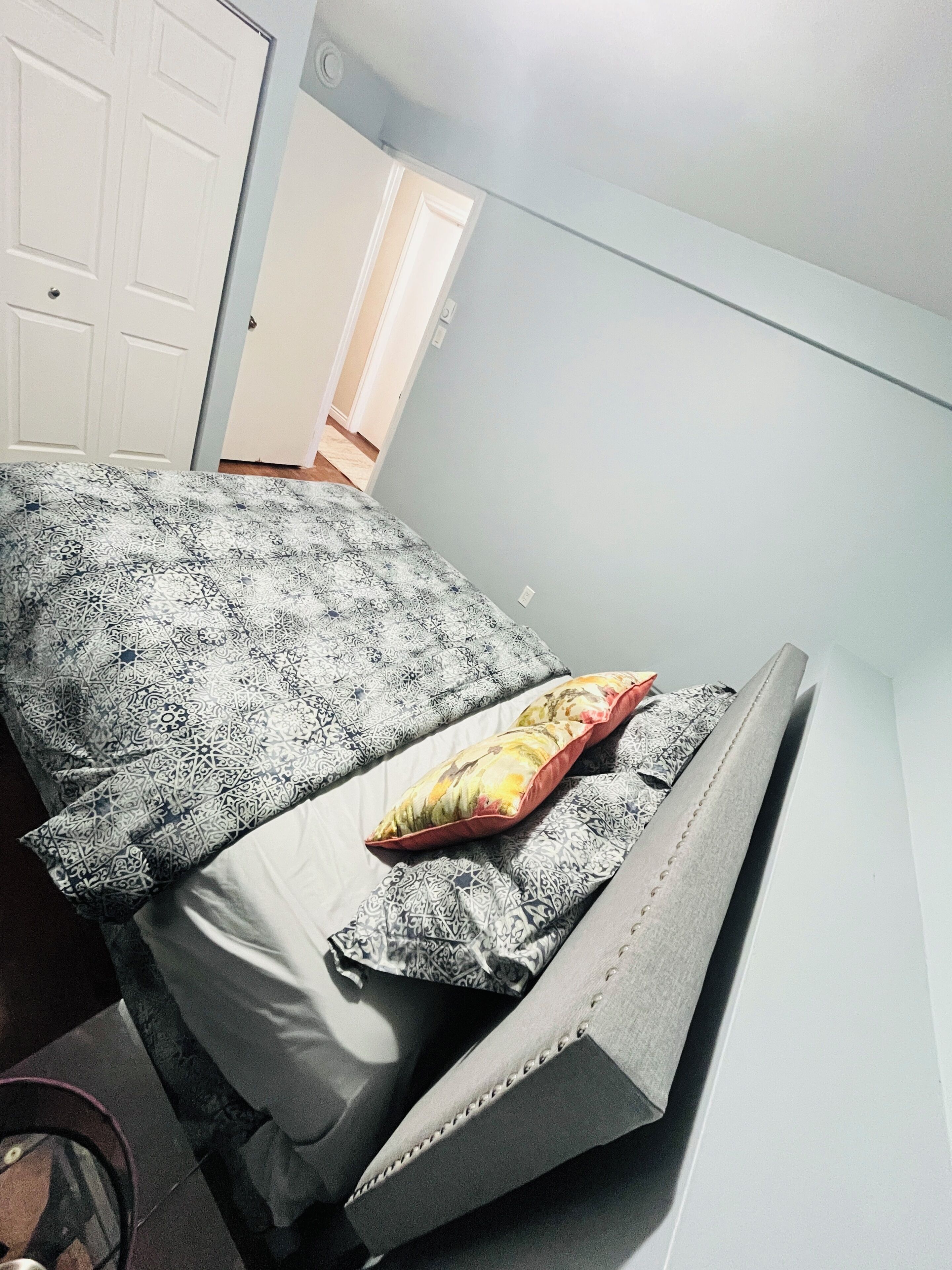 2 bedrooms, iron/ironing board, free WiFi