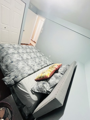 2 habitaciones, tabla de planchar con plancha y wifi gratis