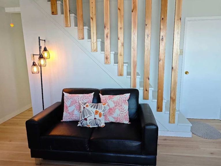 Lakefront Cottage #2 - Less Than 30 Minutes To Sandbanks - Lake Consecon Resort - Prince Edward
