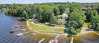 LAKEFRONT COTTAGE #2 - Less than 30 minutes to Sandbanks  - LAKE CONSECON RESORT