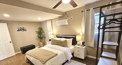 Belton Lakehouse One Bedroom Apartment- Unit 2