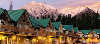 Banff wood lodge- Mtnview/Chalet townhouse/7ppl