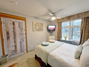 1 bedroom, desk, iron/ironing board, free WiFi