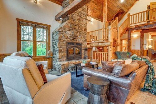 Hot Tub & Private Sauna: Wausau Family Home
