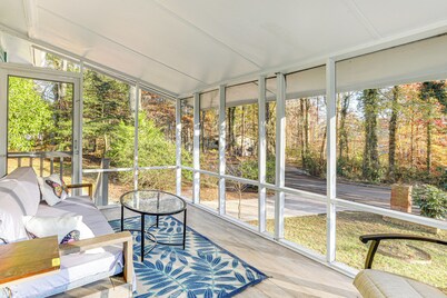 1 Mi to Stone Mountain Park: Outdoor Haven!