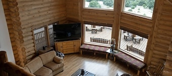 Blue Mountain Ranch: 7 Bedrooms, Sleeps 20